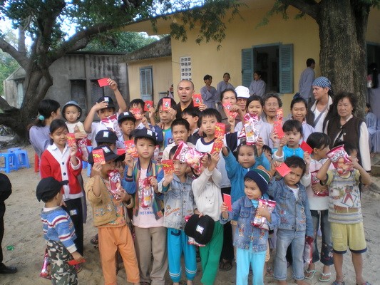 Tết đến rồi các bạn ơi!! Vì có bao lì xi nè.